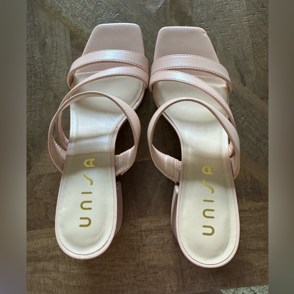 Unisa Women's Pink Strappy Sandals NIB size 10